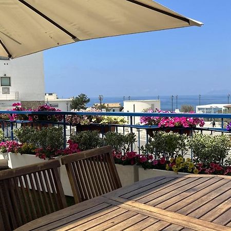 ספרלונגה Holidaycasa Mike - Con Terrazzo Vista Mare מראה חיצוני תמונה