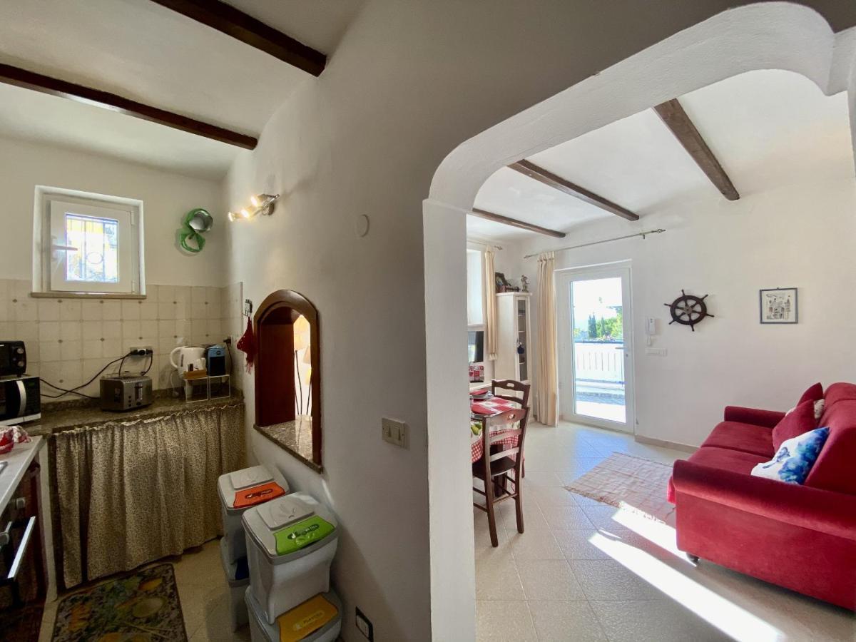 ספרלונגה Holidaycasa Mike - Con Terrazzo Vista Mare מראה חיצוני תמונה
